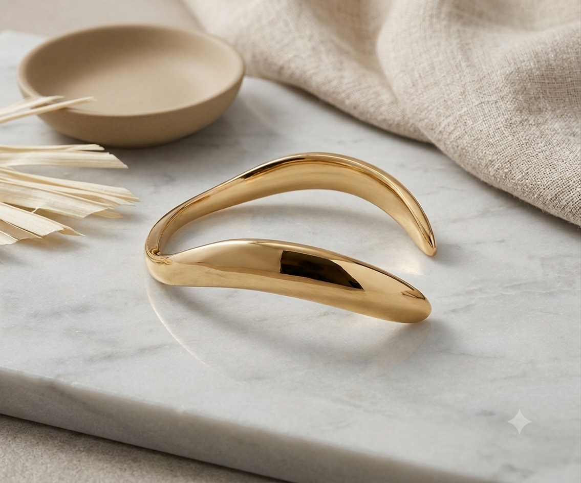 Barsa – Sculpted Arc Cuff
