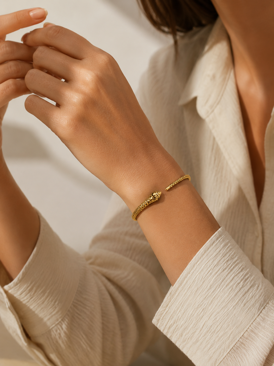 Barsa - The Aurelia Serpent Cuff
