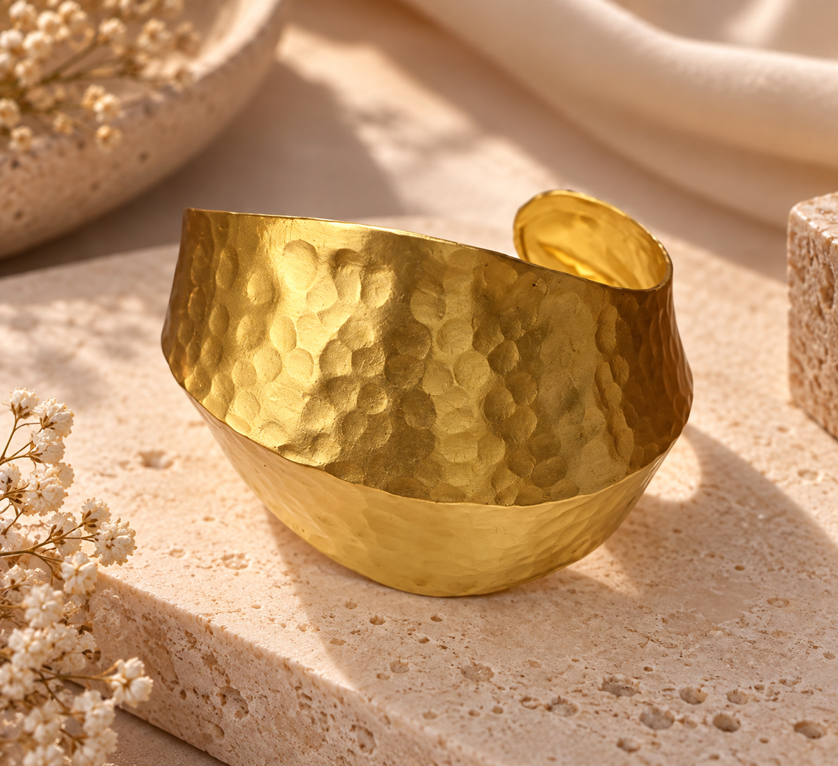Barsa Chunky Cuff