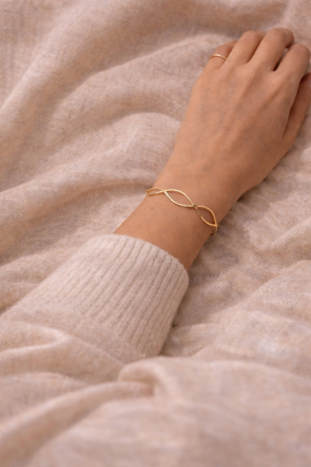 Barsa - Wave Cuff