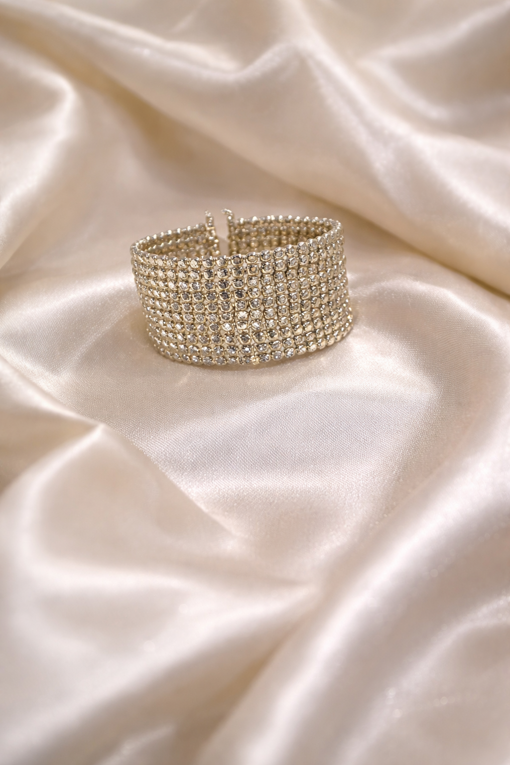 Barsa - Beads on Hands