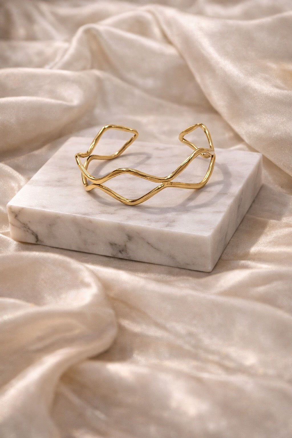 Barsa - Wave Cuff