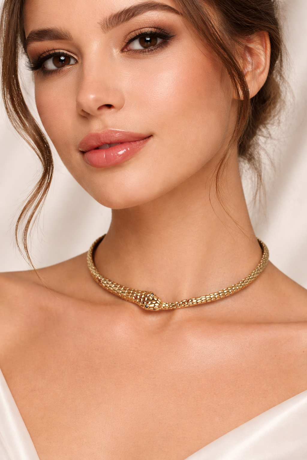Serpentina Brass Choker