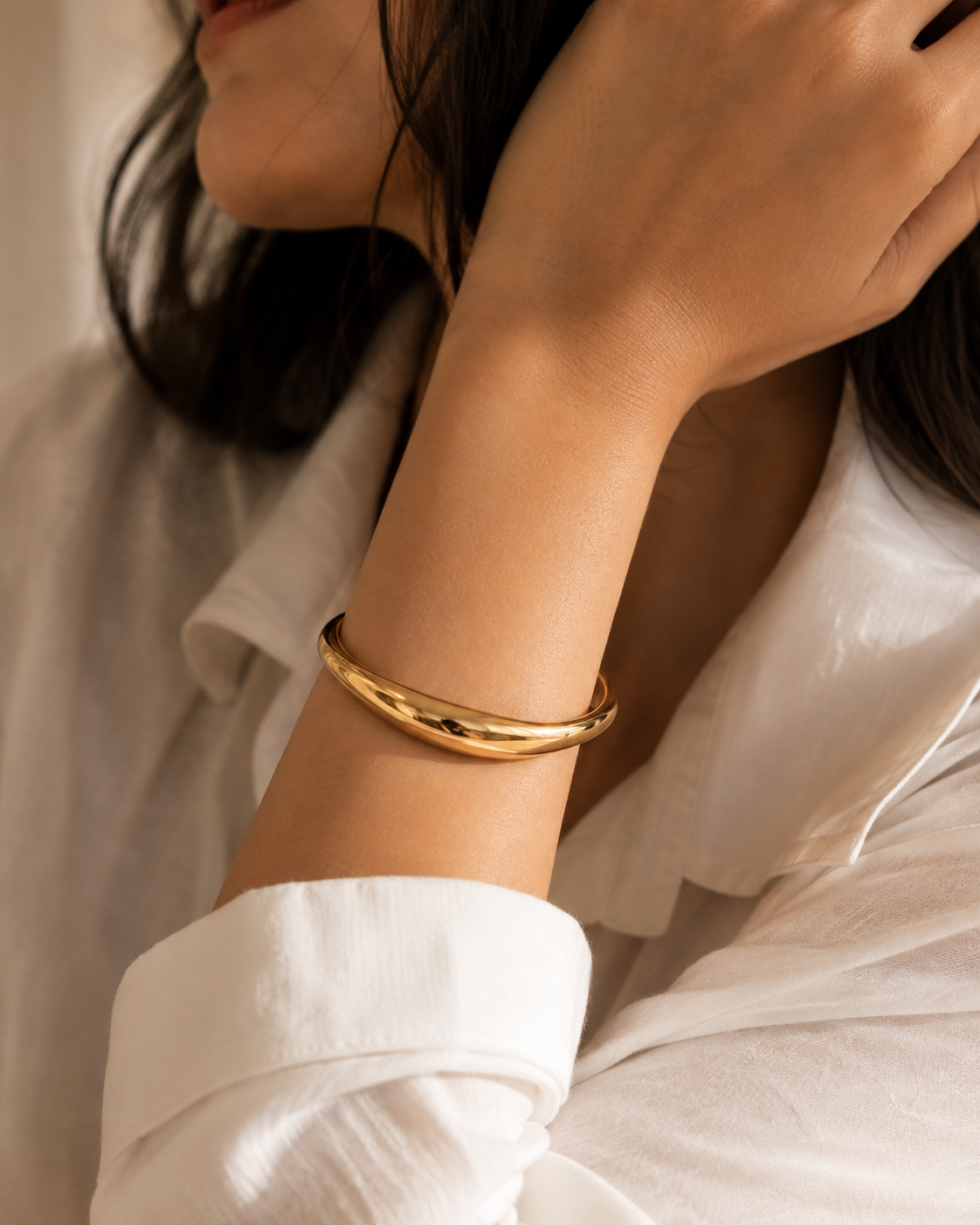 Barsa - Arc Brass Bangle