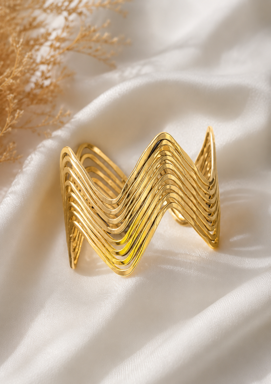 Barsa - Golden Wave Cuff