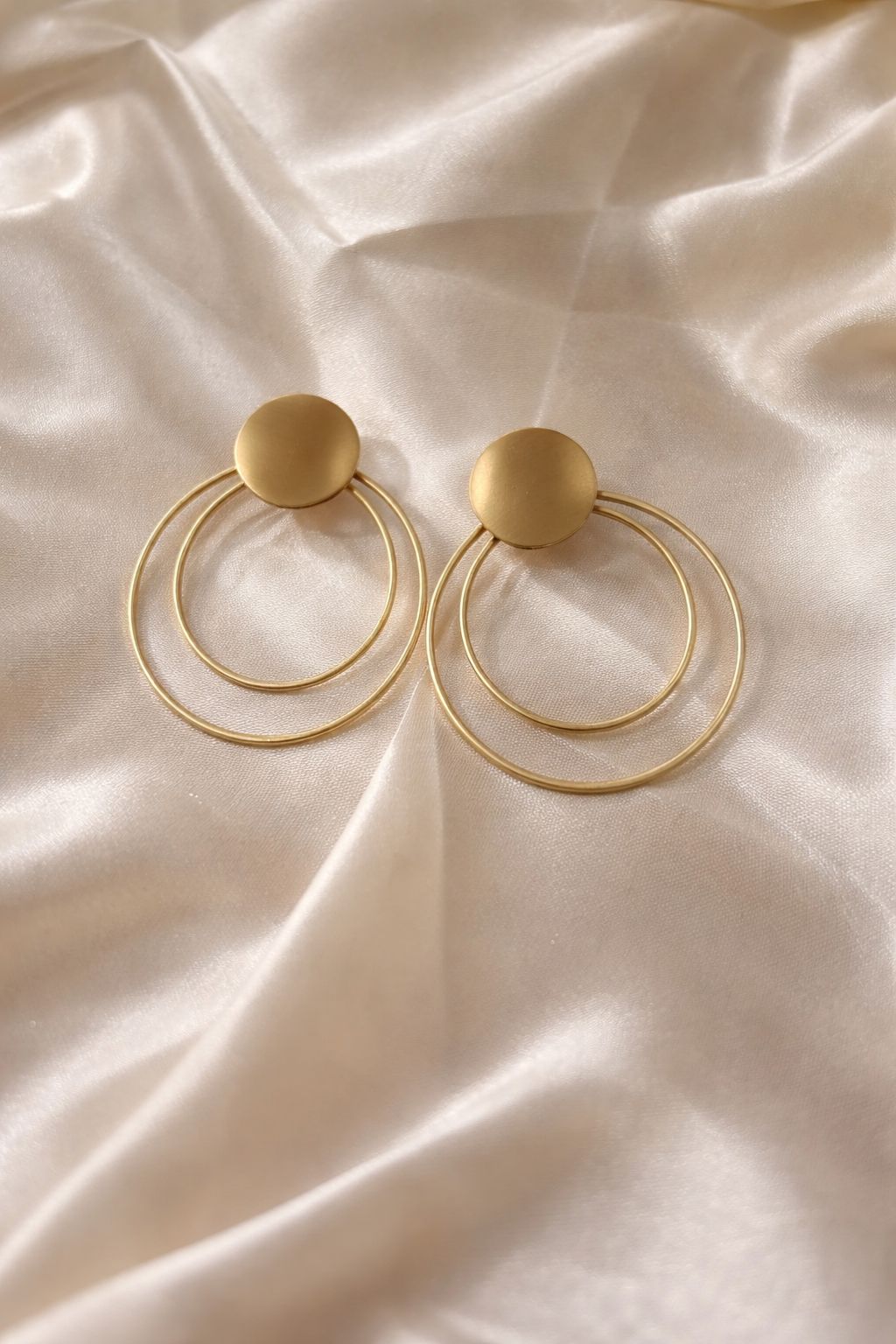 Barsa - Round Earrings
